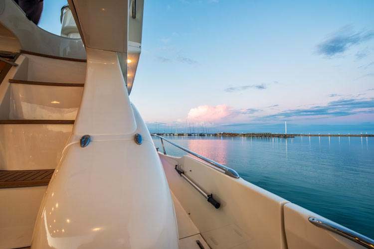 Azimut-002-luxury-yacht-hire-in-corfu