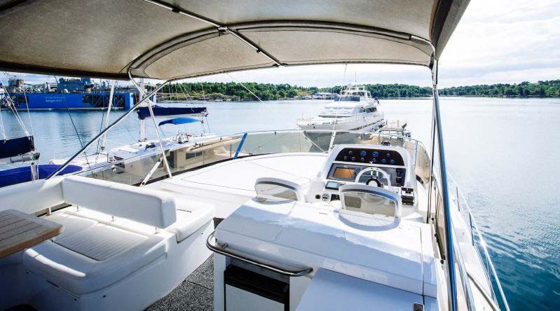 Sunseeker-003-luxury-yacht-hire-in-corfu