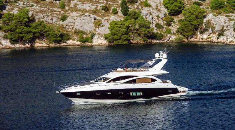 Sunseeker-003-luxury-yacht-hire-in-corfu