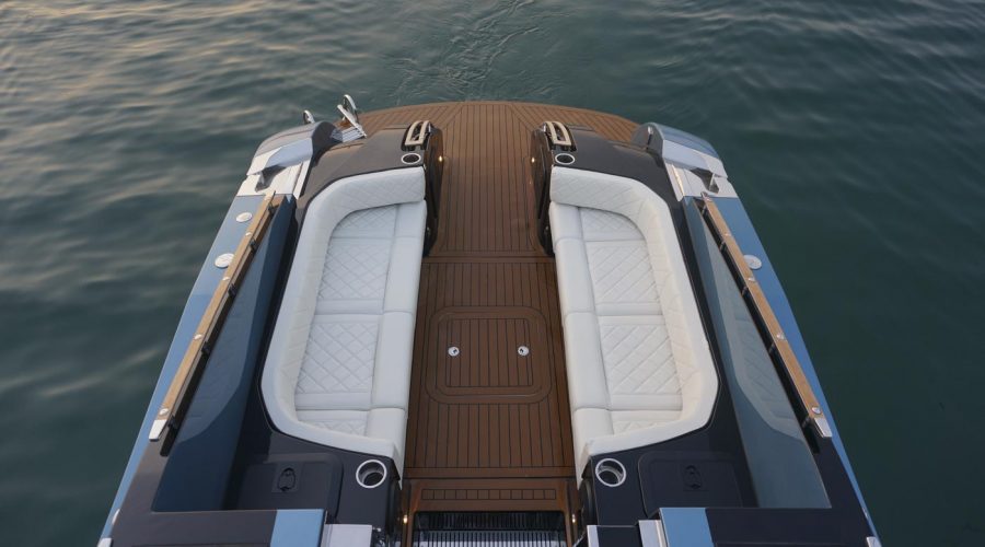 yacht-charter-corfu-luxury-transfer-limo-vision-yachting-04