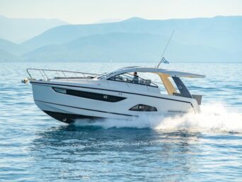 ioli-sealine-s390