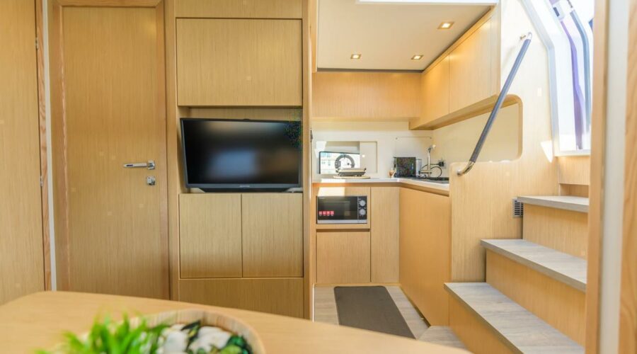 ioli-sealine-s390-14