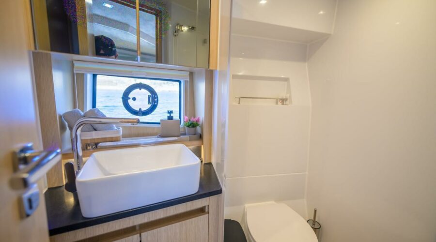 ioli-sealine-s390-16